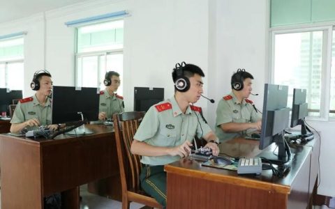 耳听八方眼观六路的意思，耳听八方眼观六路的意思是谁