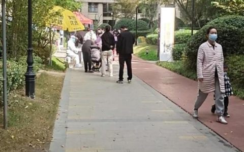 抗击疫情的作文800字左右，抗击疫情的作文800字左右2022！