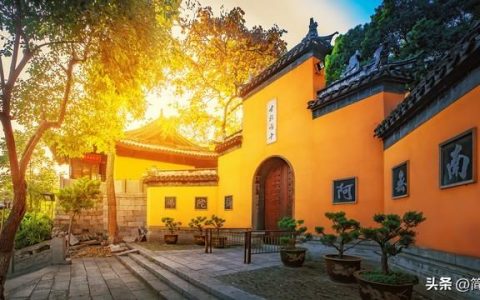 过香积寺王维原文注释翻译，过香积寺王维原文注释翻译拼音！