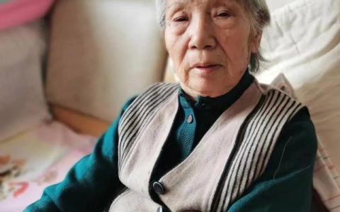 智库杨兆波我母亲成为“老小孩儿”，难道老人家“复归婴儿”么