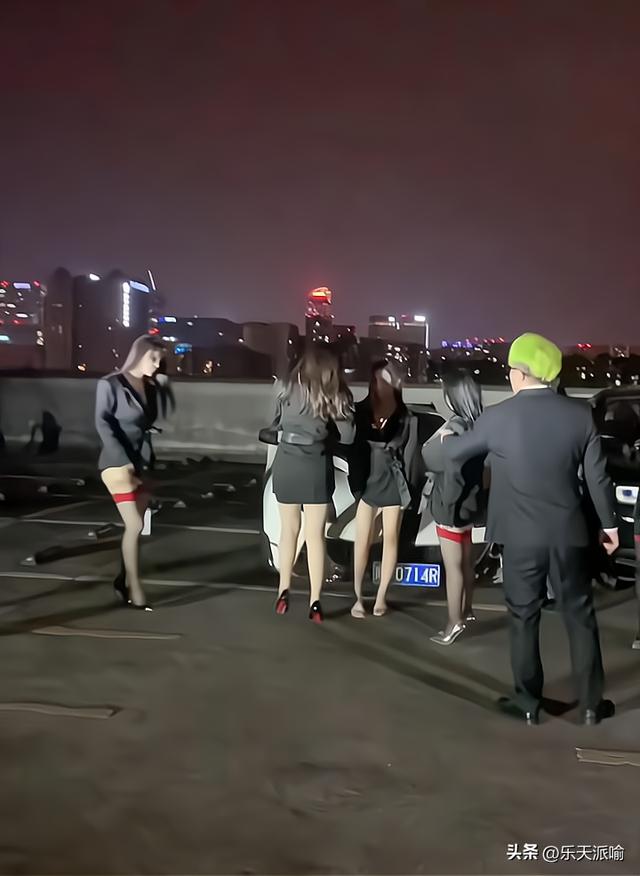 天冷了,小动物们是怎样过冬的呢，天冷了小动物们是怎样过冬的呢仿写句子